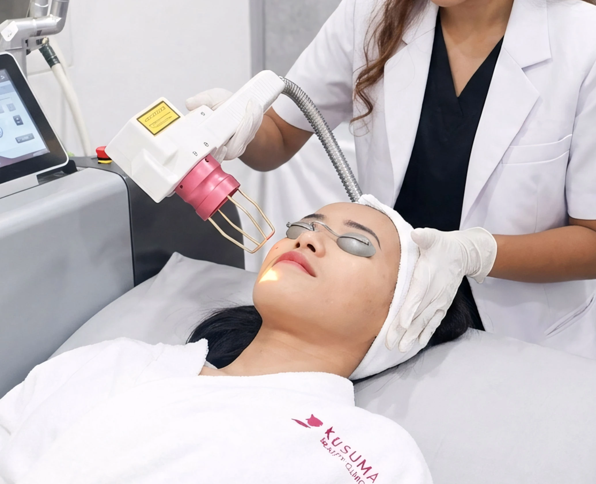 Laser Acne Cure: Treatment Efektif Atasi Jerawat & Mengecilkan Pori